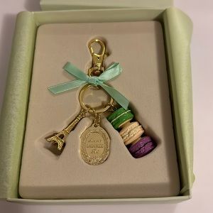 NEW IN BOX Les Secrets LADURÉE par Mark's Inc. Key Chain/Leonore